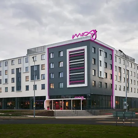 Moxy Edinburgh Airport-2